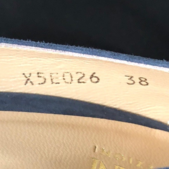 🛑 SOLD! Armani GORGEOUS Navy suede pumps - Picture 8 of 8